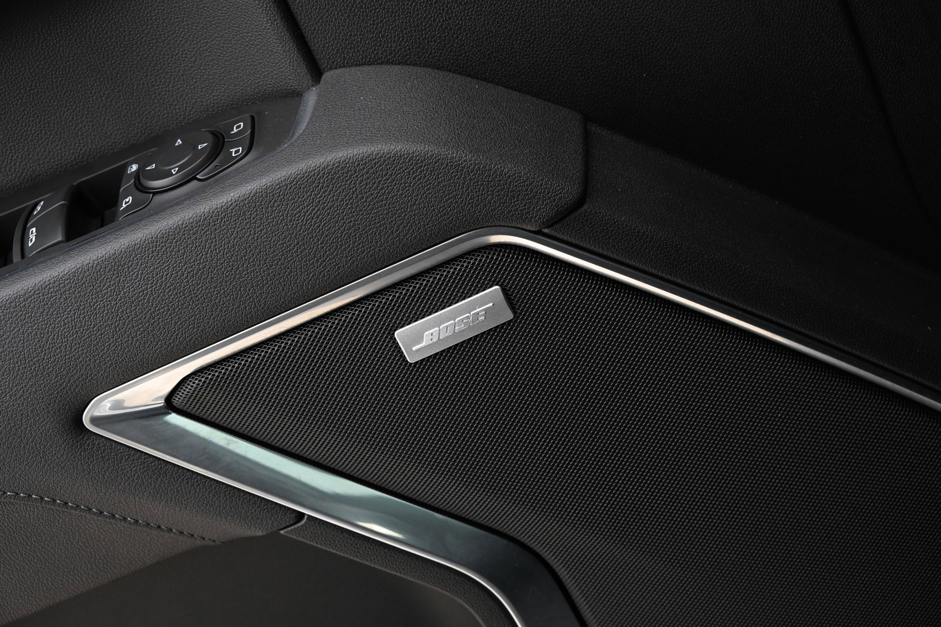 Used 2025 Chevrolet Silverado 1500 LTZ image 42