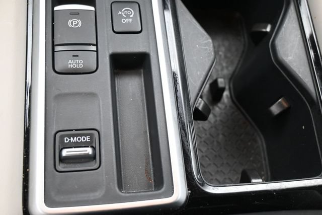 Used 2026 Nissan Pathfinder SL FWD image 37