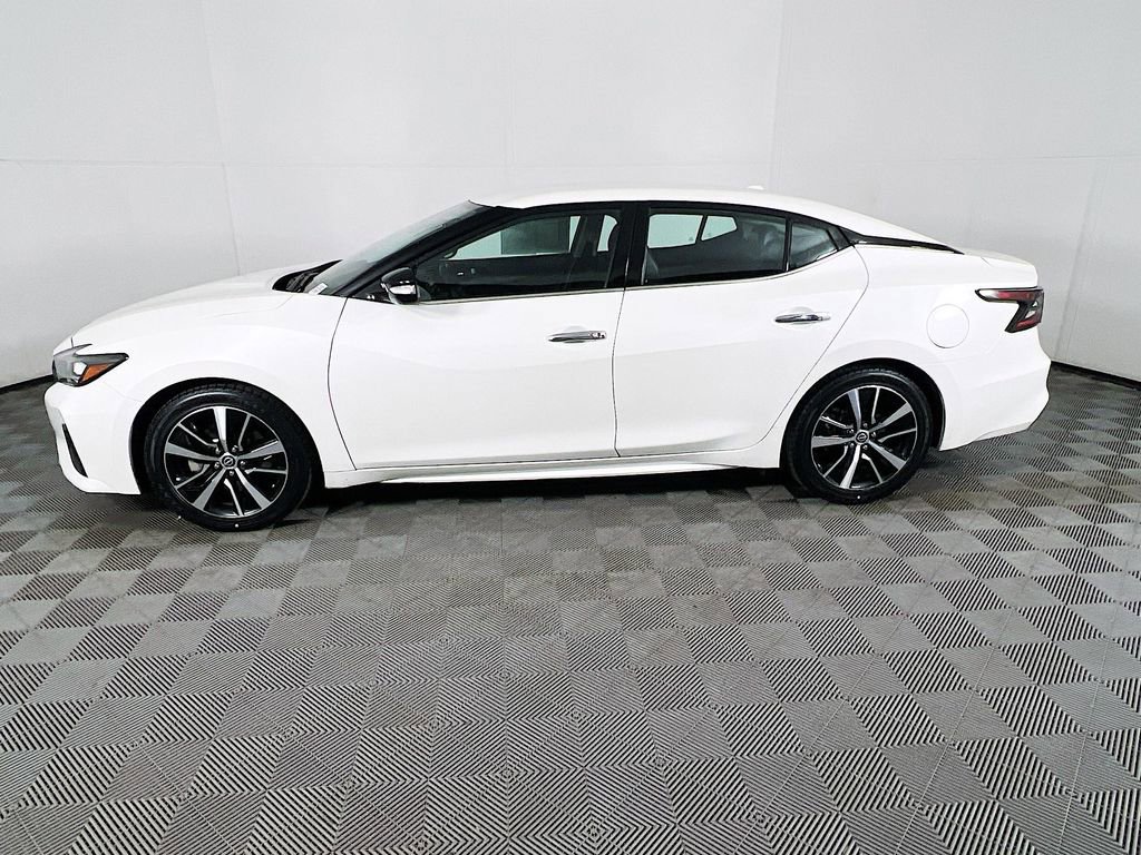 Used 2023 Nissan Maxima SV w/ Floor Mat Group image 4