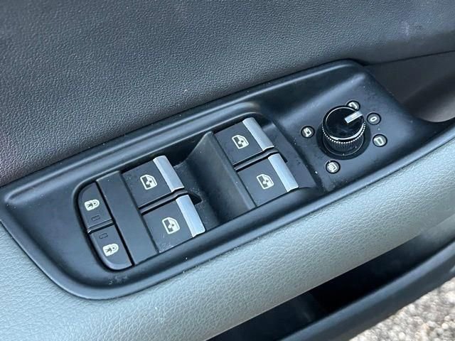 Used 2019 Audi Q8 Prestige image 14