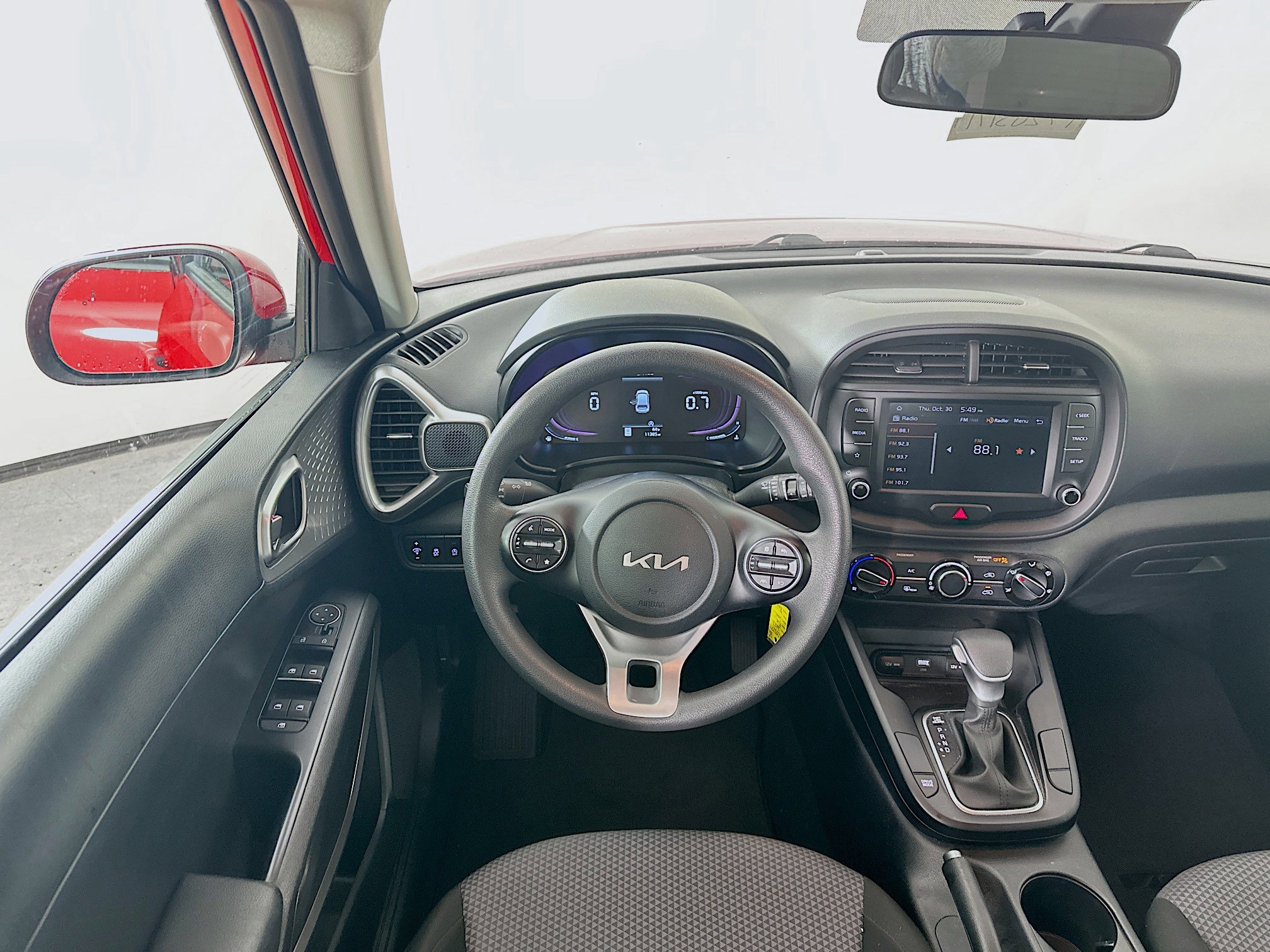 Used 2023 Kia Soul LX w/ LX Technology Package image 27