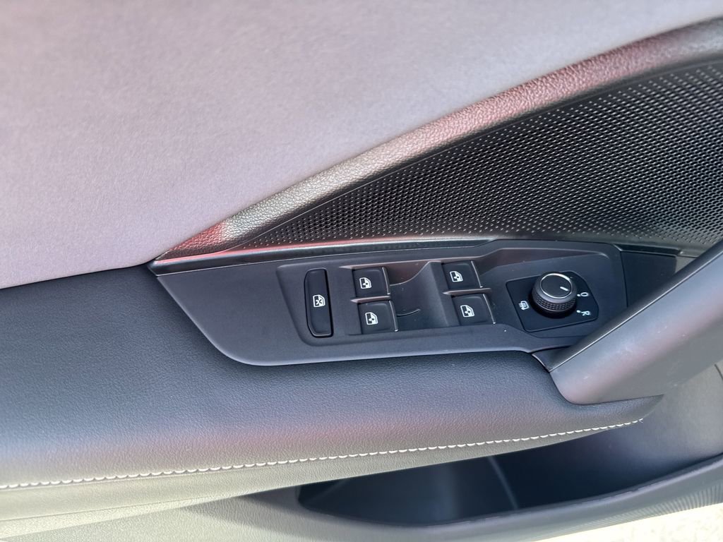 New 2025 Volkswagen Tiguan SE image 20