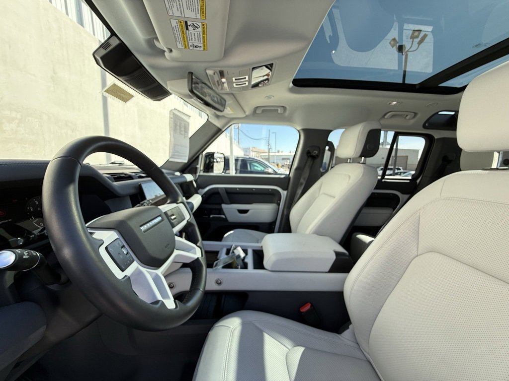 Used 2025 Land Rover Defender 110 S image 5