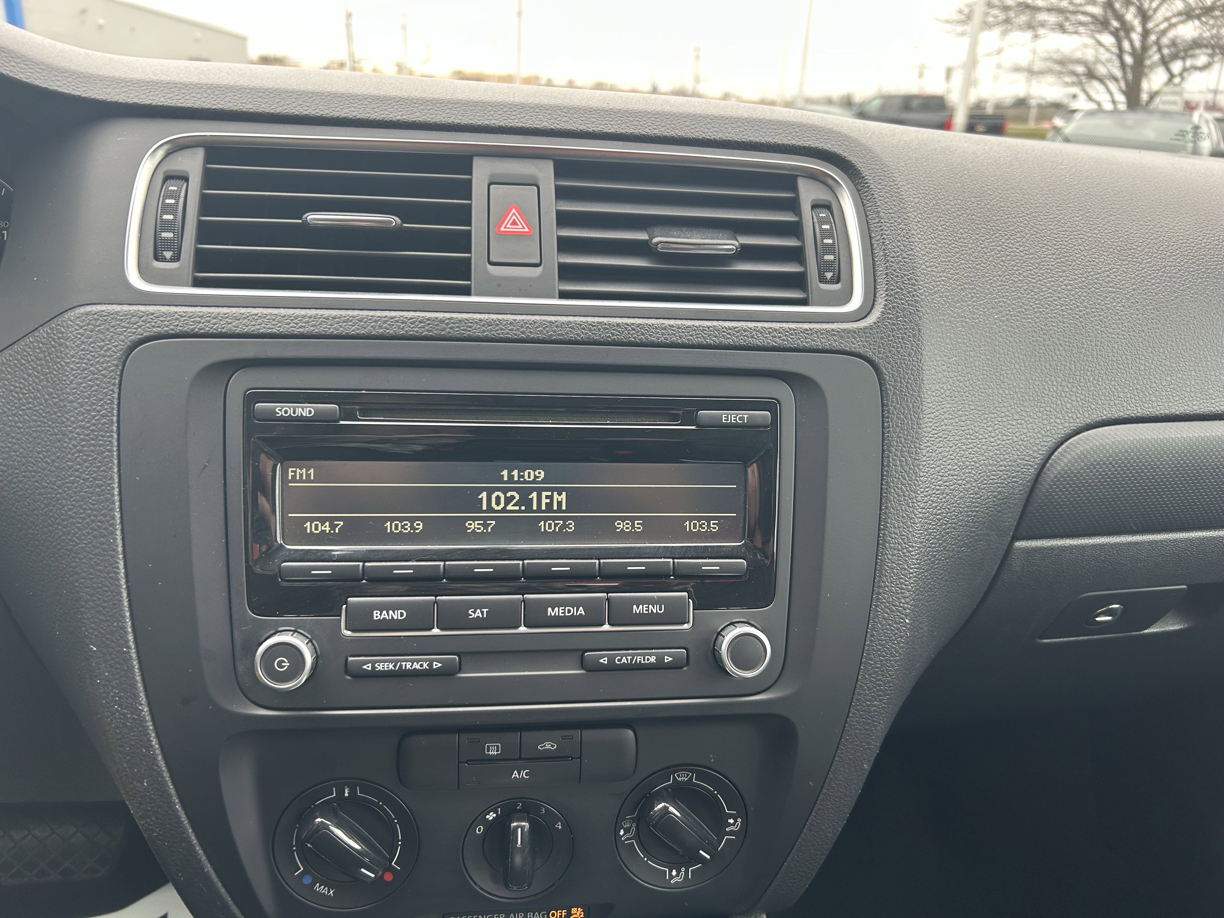 Used 2014 Volkswagen Jetta SE image 13