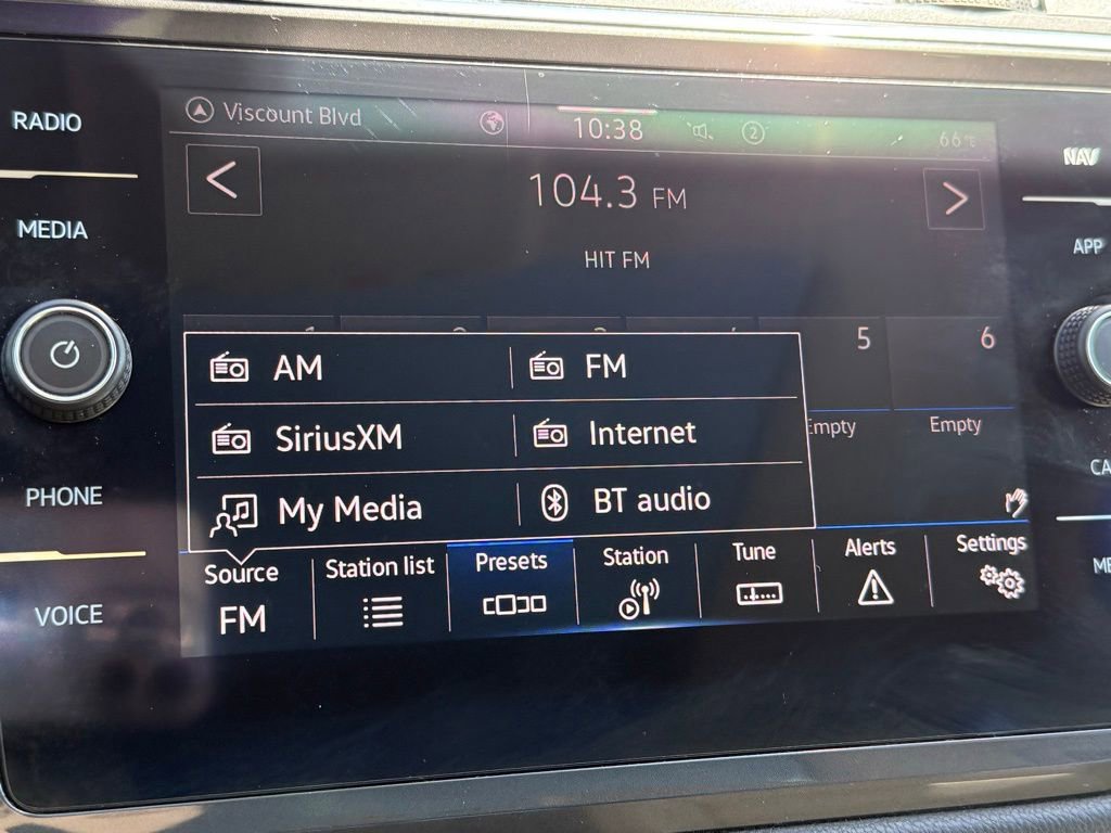 Used 2021 Volkswagen Tiguan SEL w/ 3-Row Tiguan MDO Package image 10