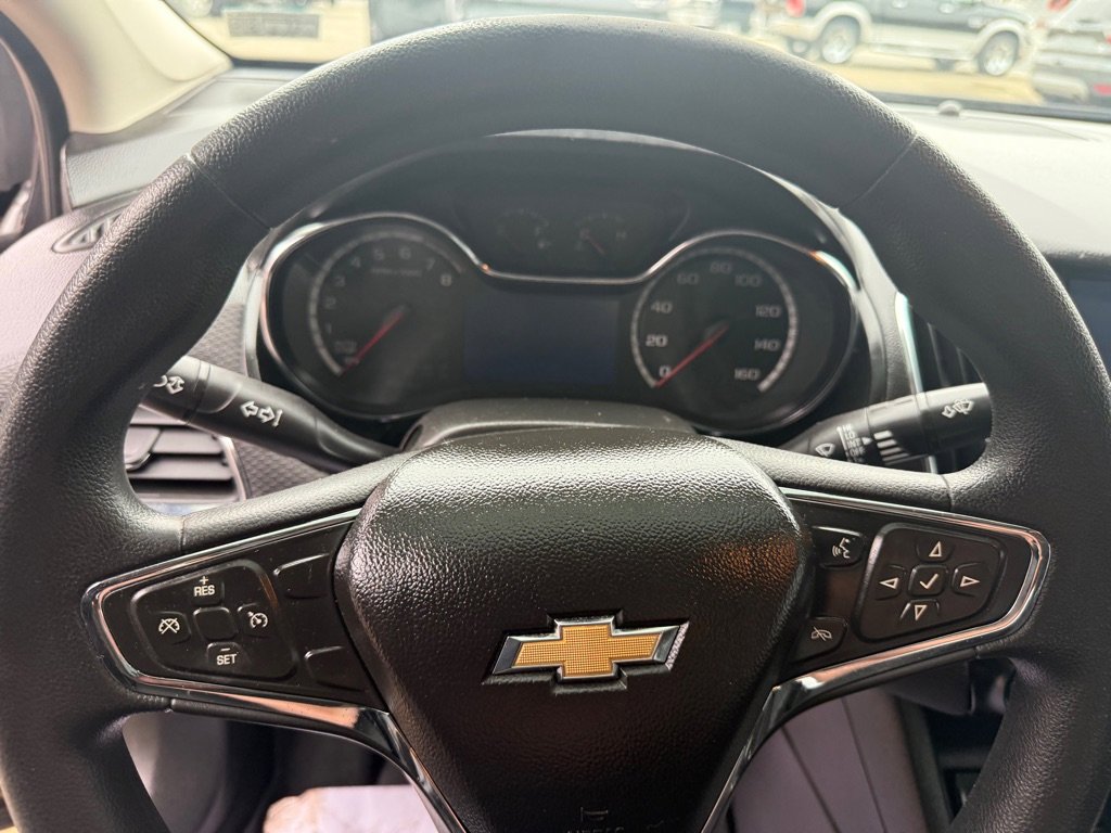 Used 2016 Chevrolet Cruze LT w/ Sun And Sound Package image 25