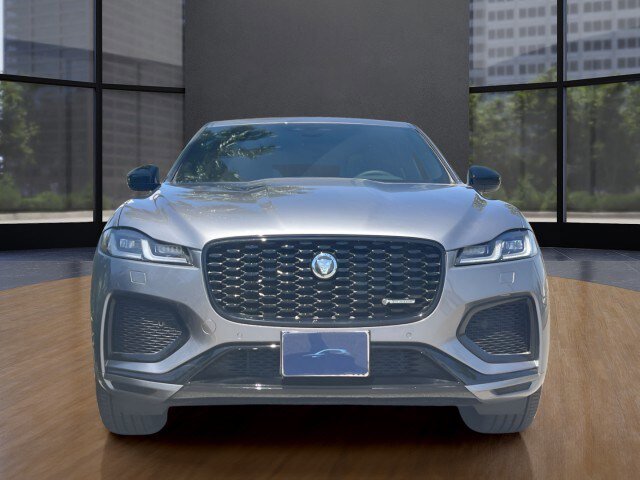 Used 2025 Jaguar F-PACE R-Dynamic S AWD/4WD image 9