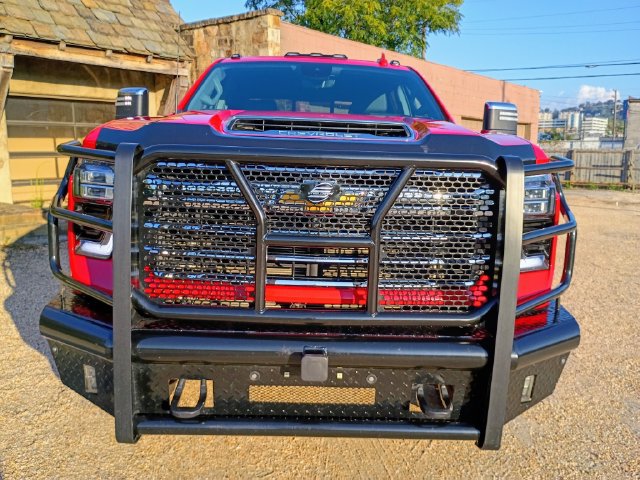 Used 2024 Chevrolet Silverado 2500 LTZ w/ LTZ Plus Package AWD/4WD image 3