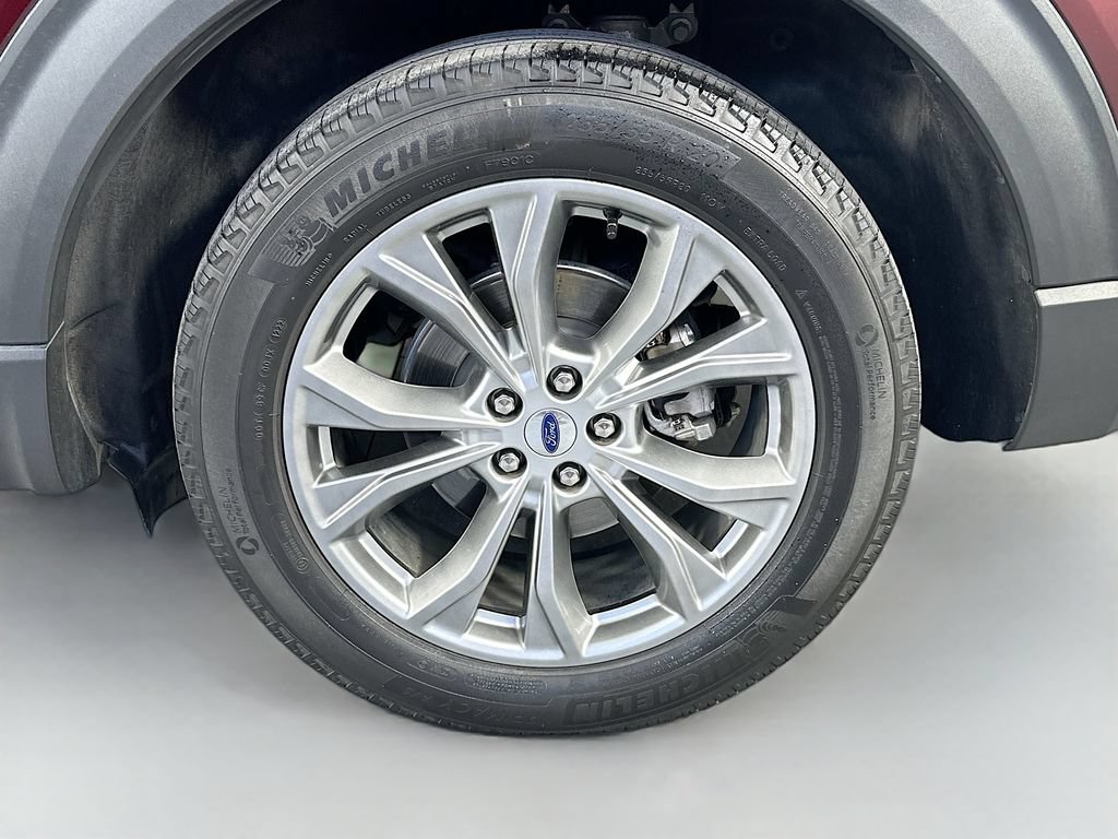 Used 2022 Ford Explorer Limited w/ Equipment Group 301A AWD/4WD image 34