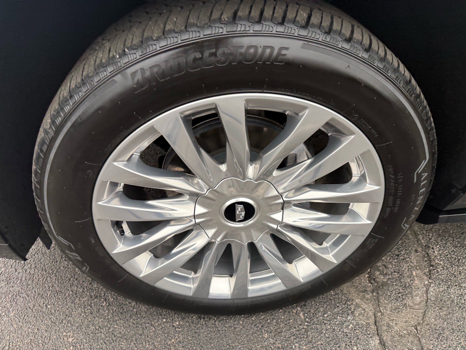 Used 2023 Cadillac Escalade Premium Luxury w/ Performance Package image 10