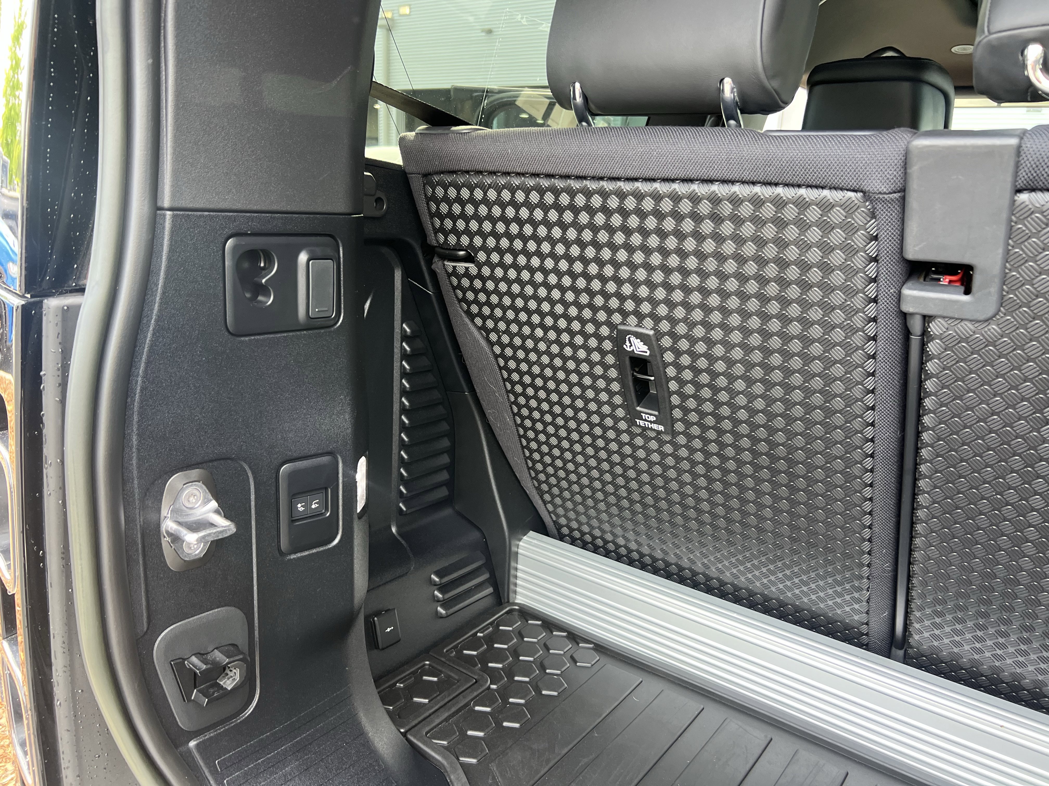 Certified 2023 Land Rover Defender 90 X image 11