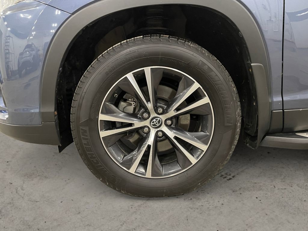 Used 2019 Toyota Highlander Plus image 14