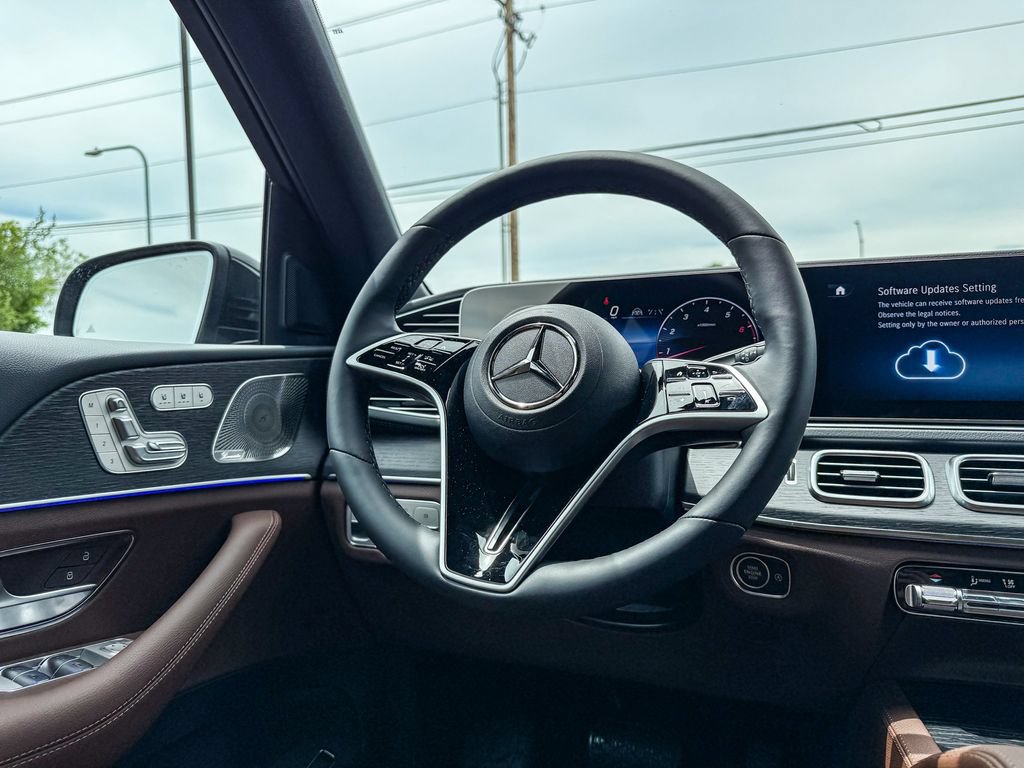 New 2026 Mercedes-Benz GLS 450 4MATIC image 15