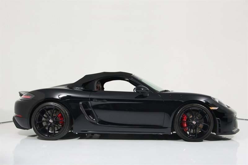 Used 2021 Porsche 718 Boxster Spyder RWD image 14