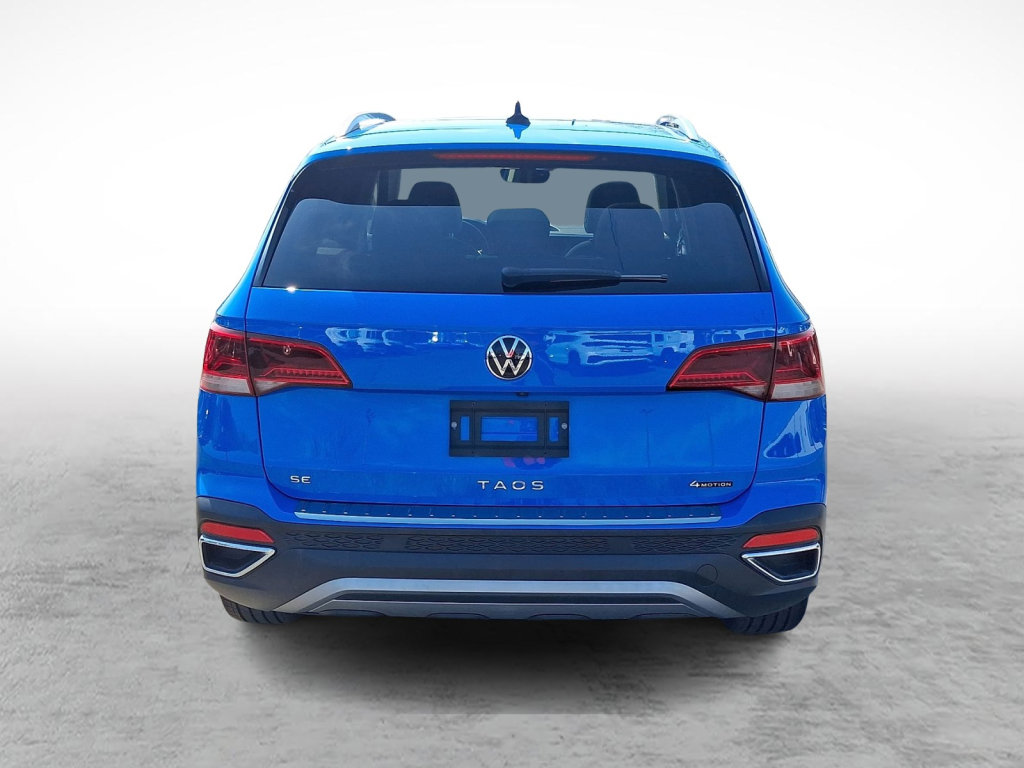 Used 2023 Volkswagen Taos SE w/ Panoramic Sunroof Package image 4