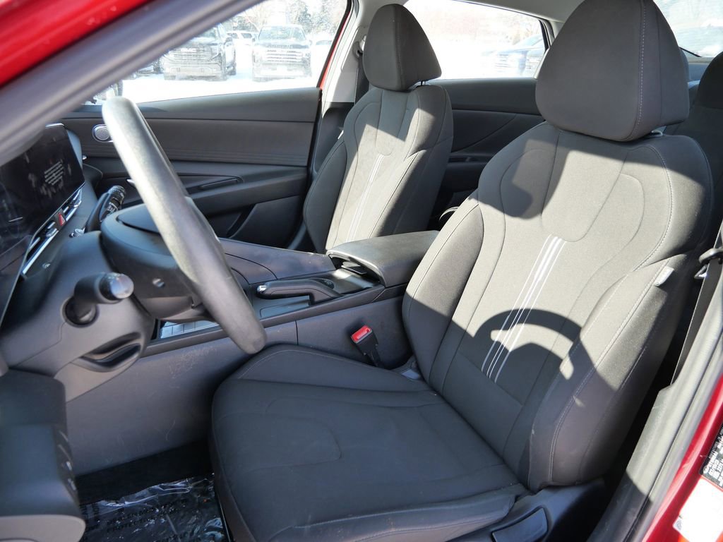 Used 2024 Hyundai Elantra SEL image 27
