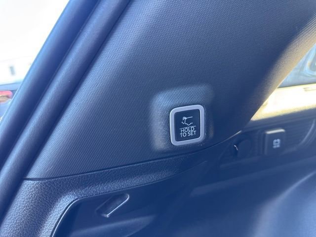 Used 2023 Jeep Grand Cherokee Altitude image 22