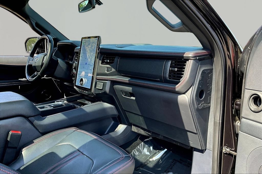 Used 2024 Ford Expedition Limited RWD image 29