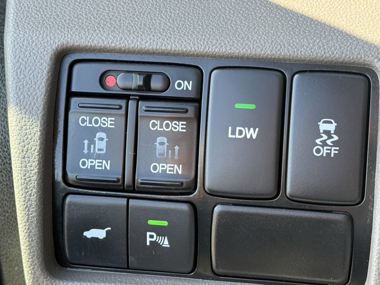 Used 2014 Honda Odyssey Touring Elite image 10