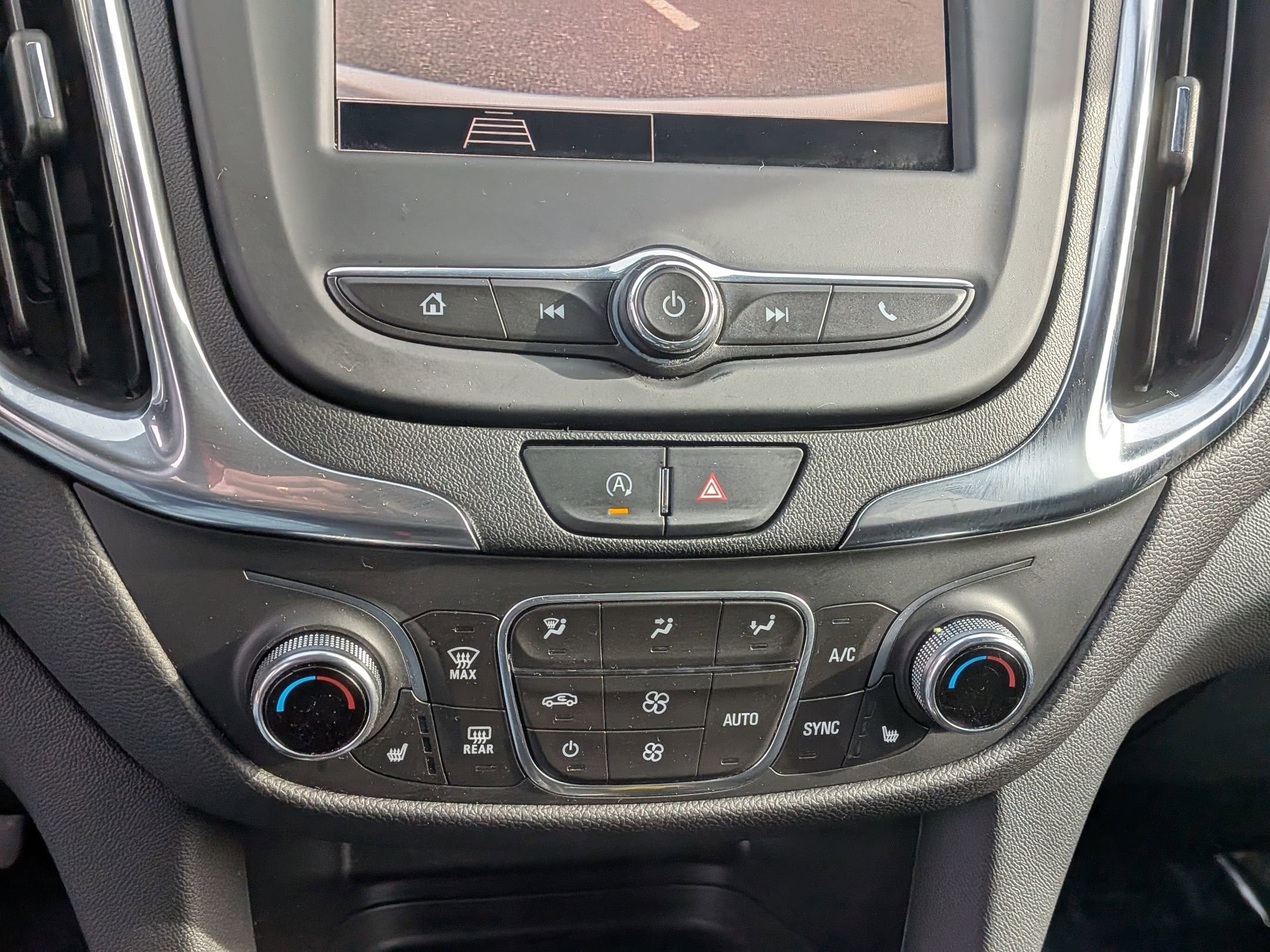 Used 2022 Chevrolet Equinox LT image 29