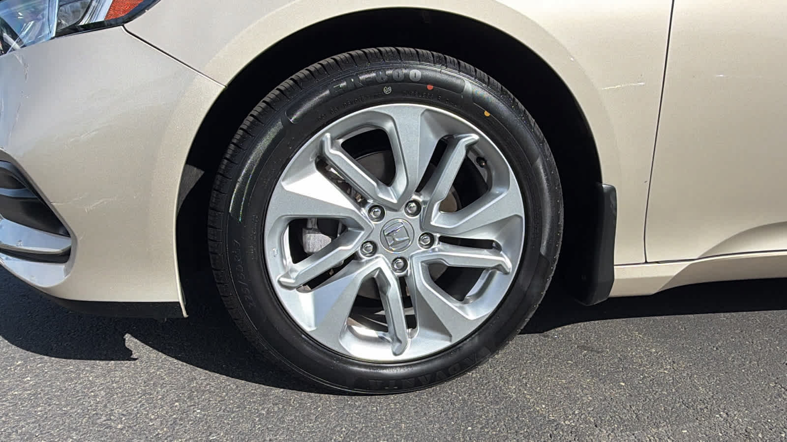 Used 2019 Honda Accord LX image 9