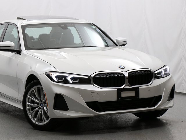 Used 2023 BMW 330i xDrive Sedan image 2