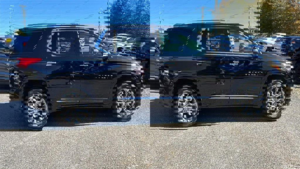 Used 2020 Chevrolet Traverse Premier w/ LPO, Floor Liner Package image 4