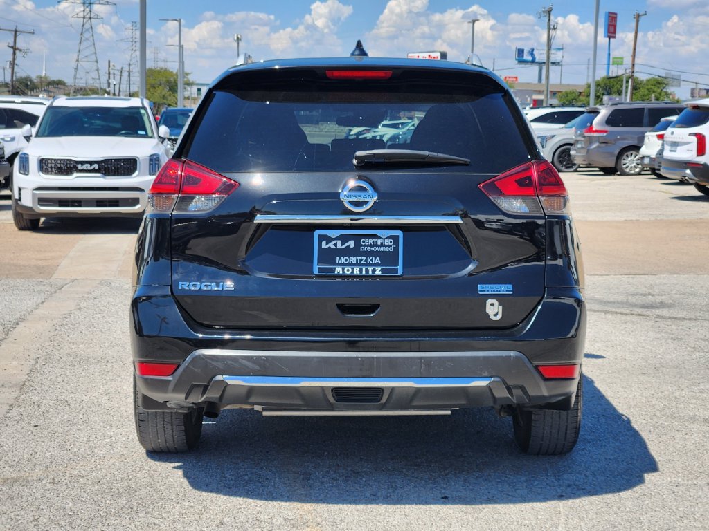 Used 2019 Nissan Rogue S w/ Special Edition Package FWD image 5