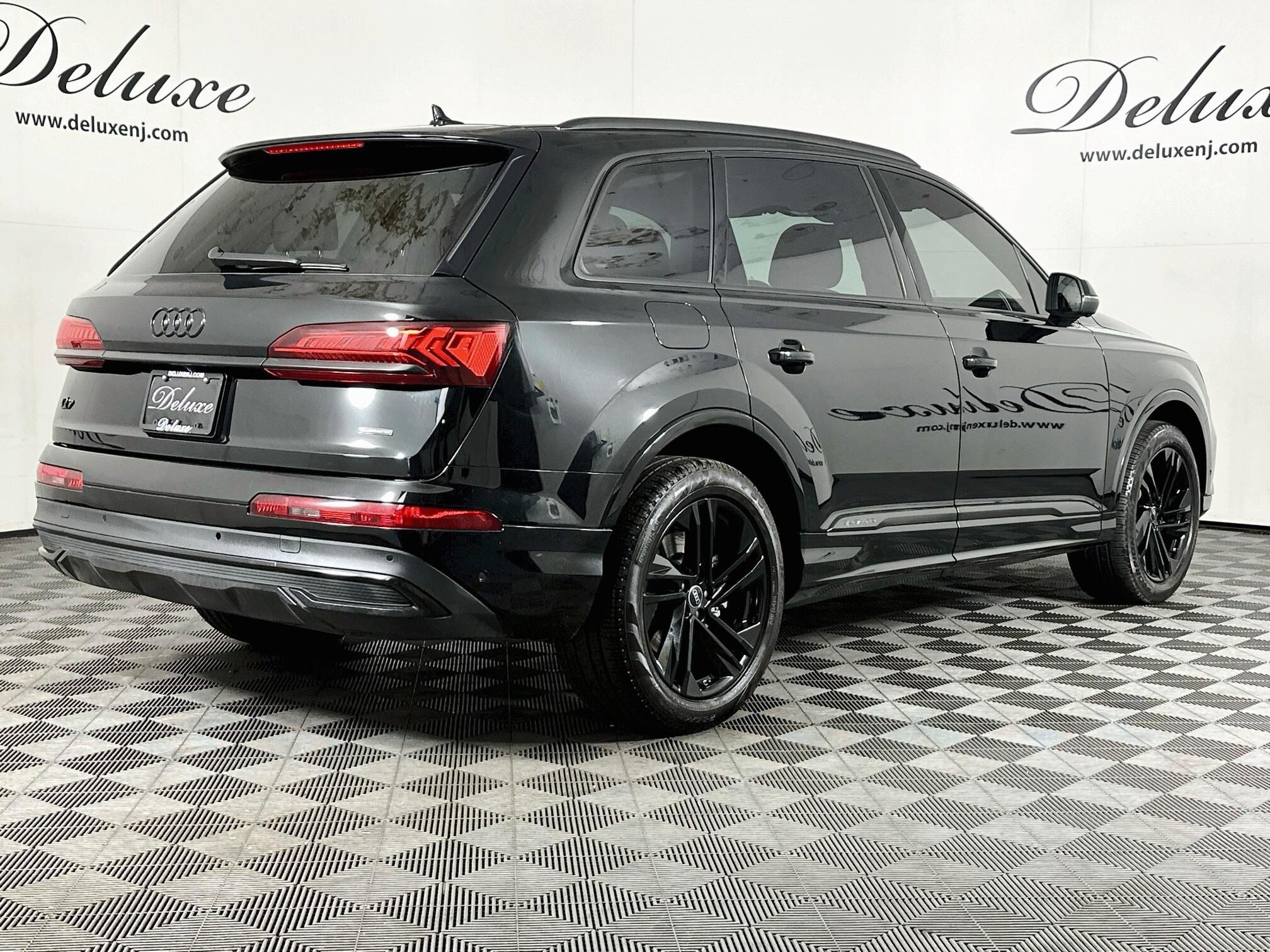 Used 2023 Audi Q7 3.0T Premium w/ Convenience Package AWD/4WD image 6