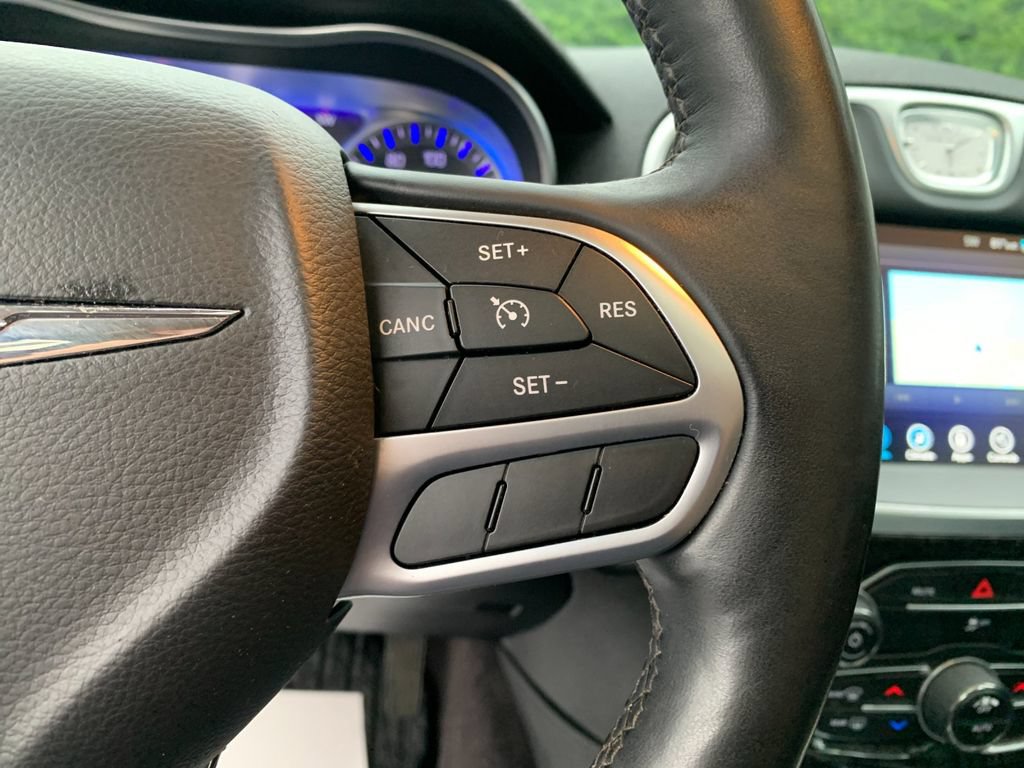 Used 2017 Chrysler 300 C AWD/4WD image 29