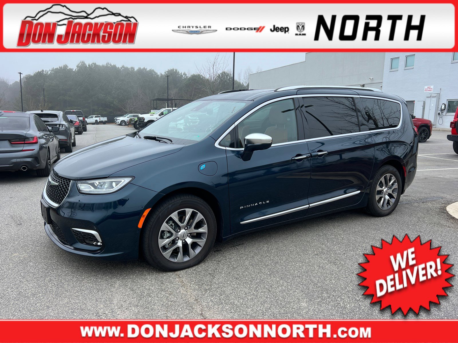 Used 2024 Chrysler Pacifica Pinnacle image 1