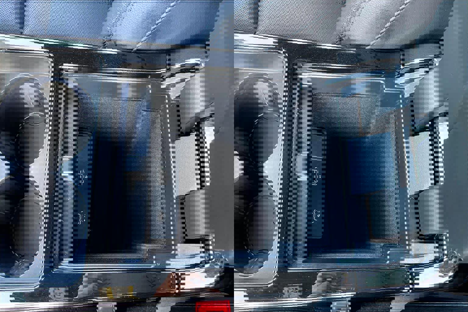 Used 2023 Land Rover Range Rover Evoque R-Dynamic SE image 37