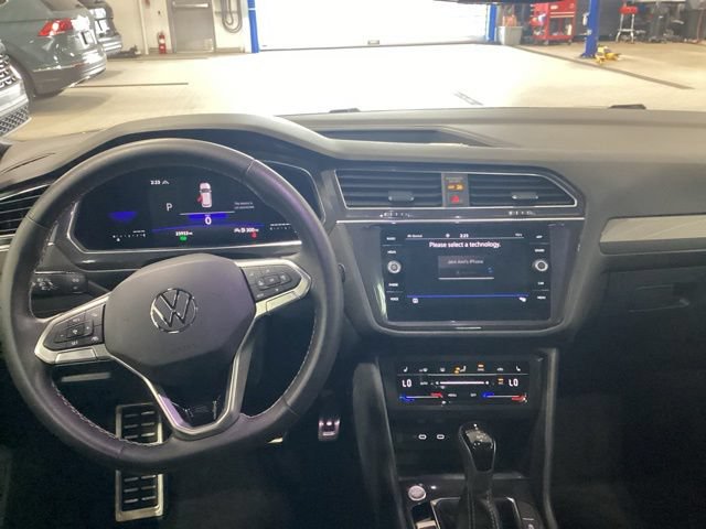 Certified 2023 Volkswagen Tiguan SE R-Line AWD/4WD image 7