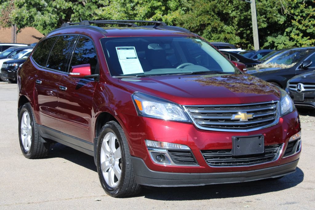 Used 2017 Chevrolet Traverse LT w/ Style and Technology Package