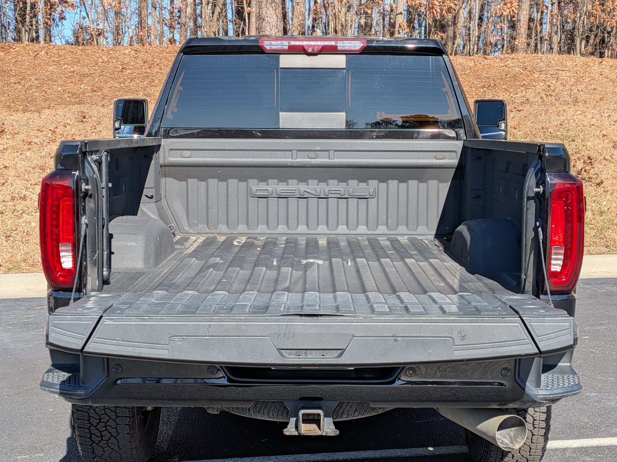 Used 2023 GMC Sierra 2500 Denali w/ Denali Black Diamond Edition image 36