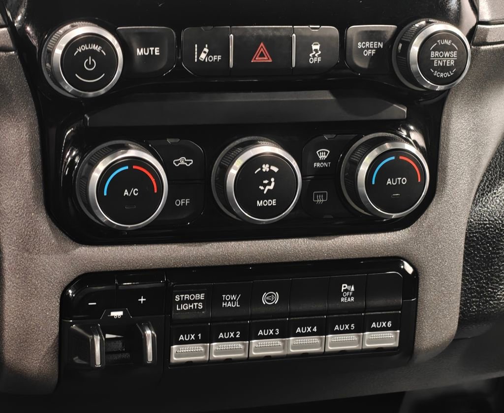 Used 2024 RAM 3500 Tradesman w/ Safety Group image 9