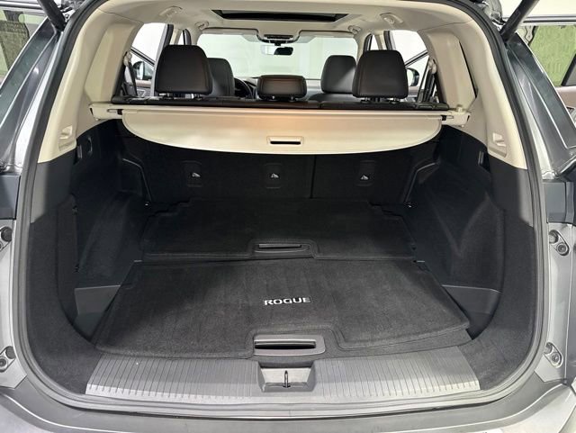 Used 2023 Nissan Rogue Platinum w/ Platinum Premium Package AWD/4WD image 28