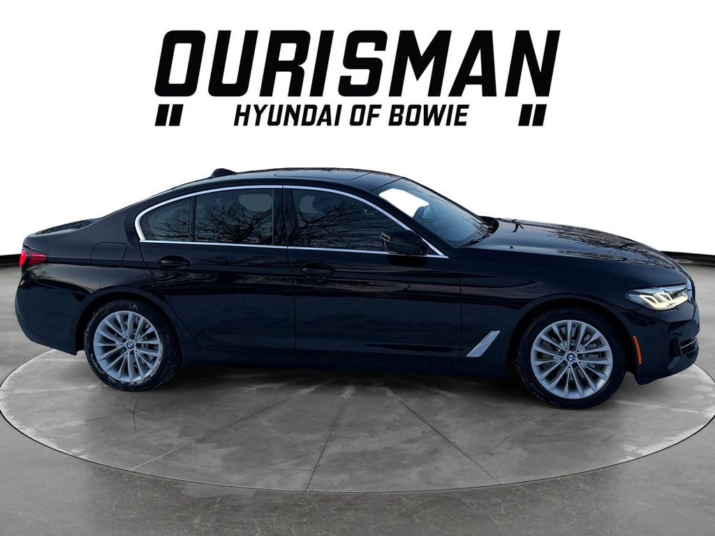 Used 2022 BMW 530i xDrive w/ Premium Package image 7
