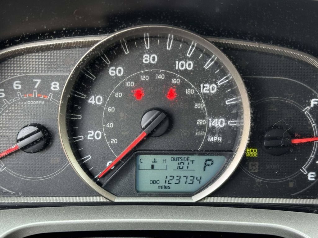 Used 2013 Toyota RAV4 XLE AWD/4WD image 14