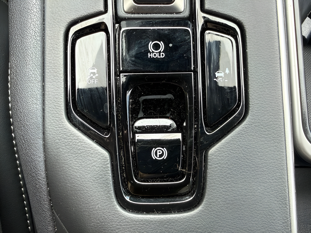 Used 2026 Lexus TX 500h AWD w/ Technology Package image 32