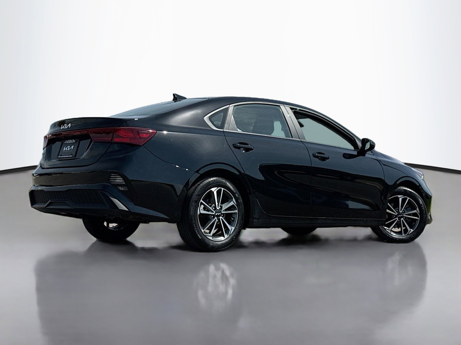 Used 2023 Kia Forte LXS w/ LXS Technology Package image 2