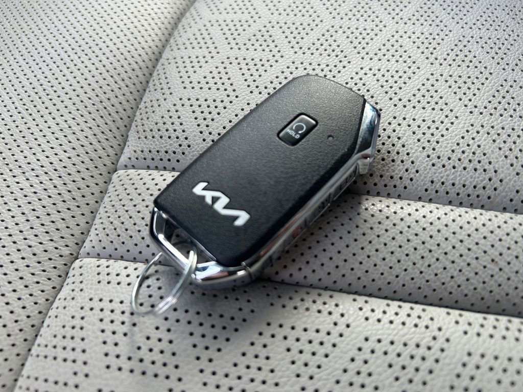 Used 2023 Kia Sorento SX Prestige image 33
