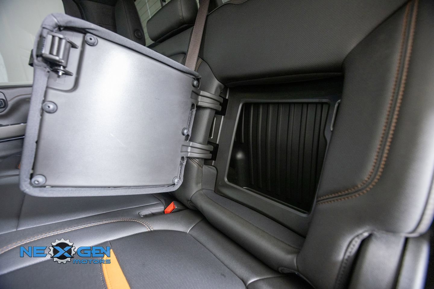 Used 2023 GMC Sierra 2500 AT4 w/ AT4 Preferred Package AWD/4WD image 31