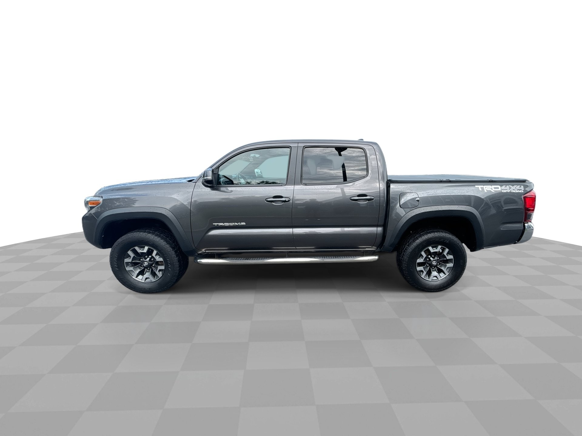 Used 2018 Toyota Tacoma TRD Off-Road AWD/4WD image 5