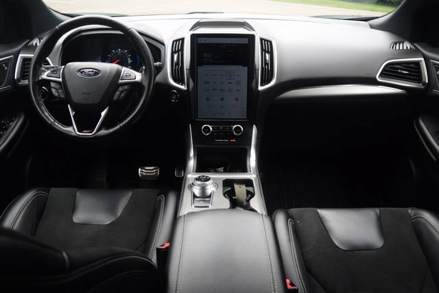 Used 2023 Ford Edge ST w/ Cargo Accessory Package AWD/4WD image 8