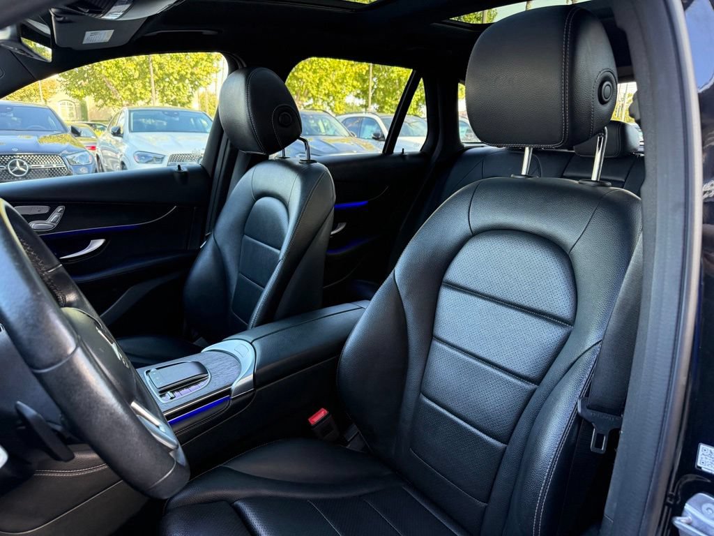 Used 2020 Mercedes-Benz GLC 300 4MATIC w/ Parking Assistance Package image 13