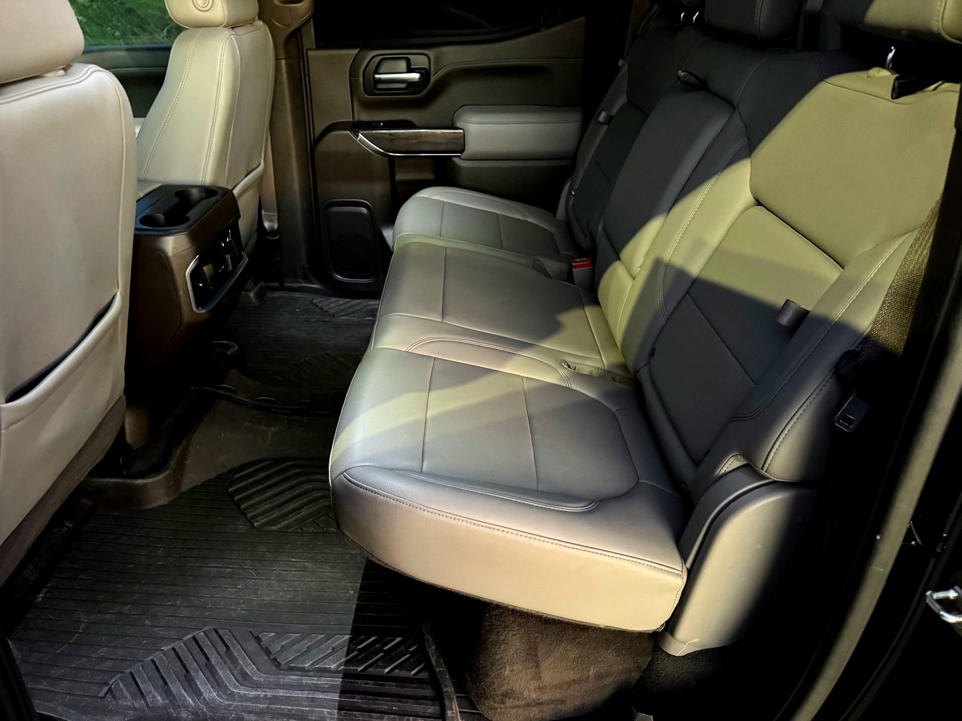 Used 2020 Chevrolet Silverado 1500 LTZ image 21