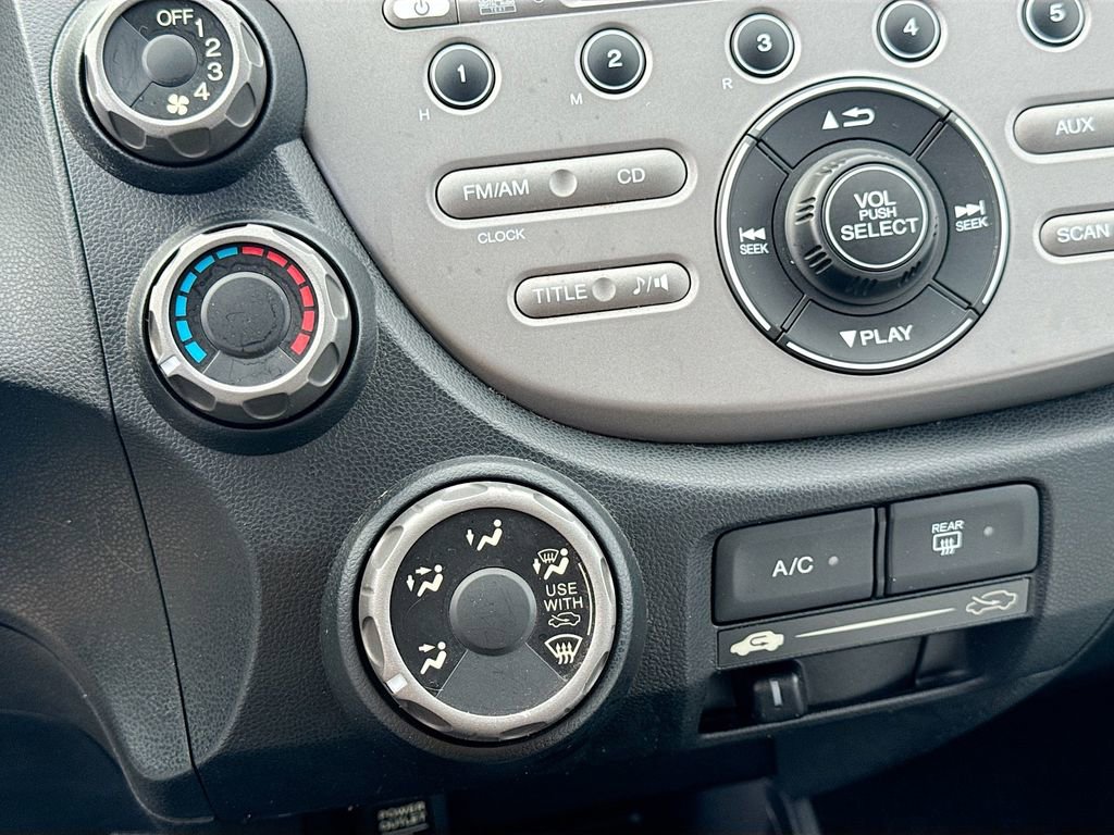 Used 2013 Honda Fit image 16