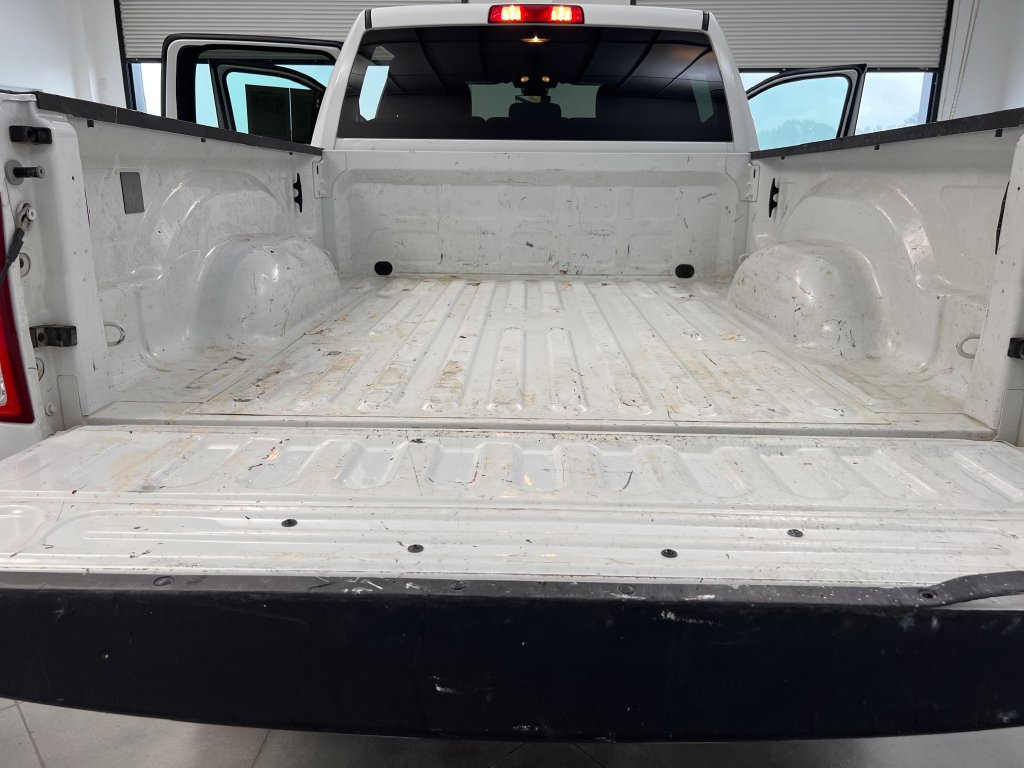 Used 2024 RAM 2500 Big Horn AWD/4WD image 35