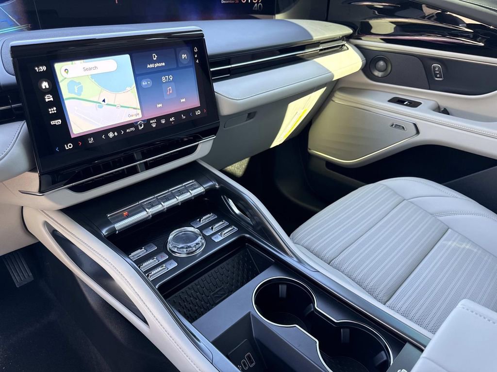 New 2026 Lincoln Nautilus Reserve image 24